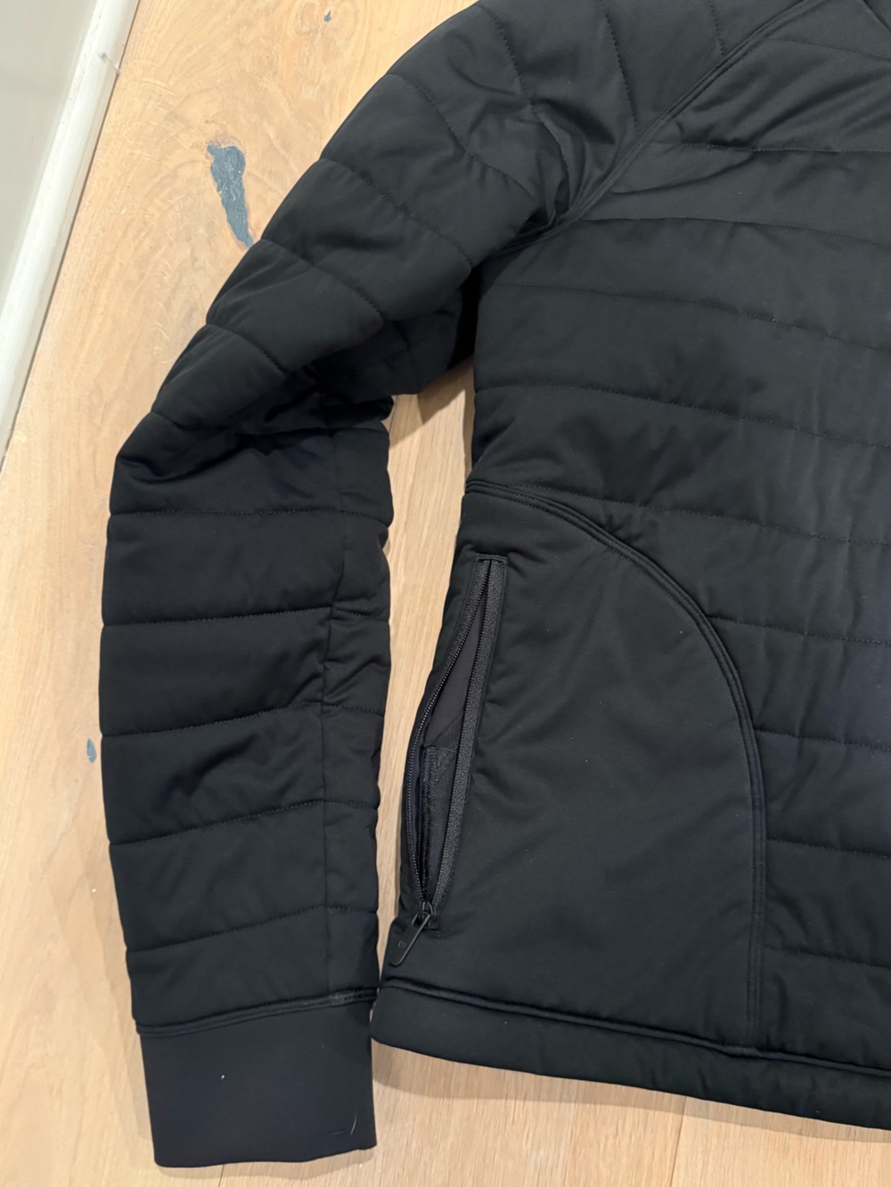 lululemon athletica Black Quilted Hooded Pullover - Picture 3 of 6